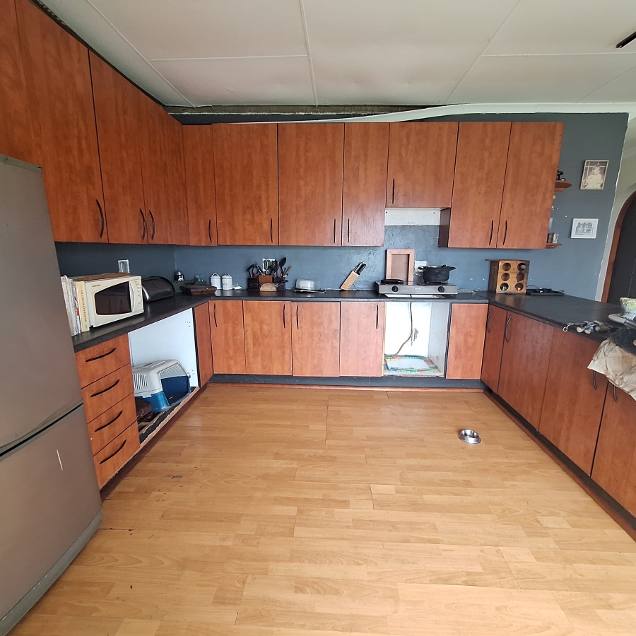 5 Bedroom Property for Sale in Deneysville Free State